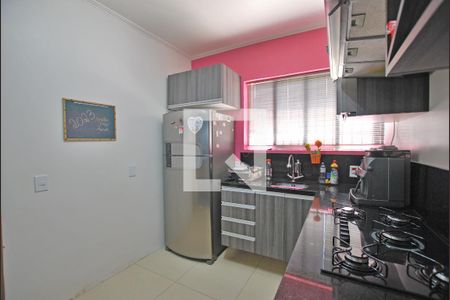 Casa à venda com 594m², 5 quartos e 8 vagasCozinha da casa 2