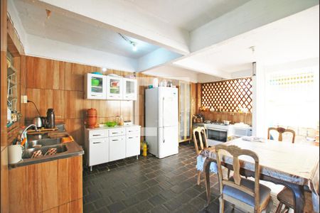 Casa à venda com 594m², 5 quartos e 8 vagasCozinha da casa 1