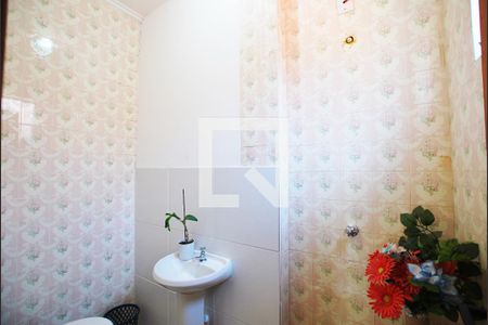 Casa à venda com 594m², 5 quartos e 8 vagasBanheiro - Casa 1