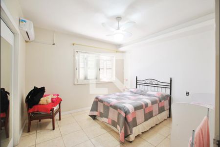 Casa à venda com 594m², 5 quartos e 8 vagasQuarto 1 da casa 2