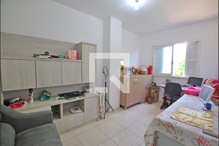 Casa à venda com 594m², 5 quartos e 8 vagasQuarto 2 da casa 2
