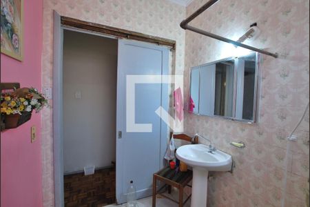 Casa à venda com 594m², 5 quartos e 8 vagasBanheiro - Casa 1