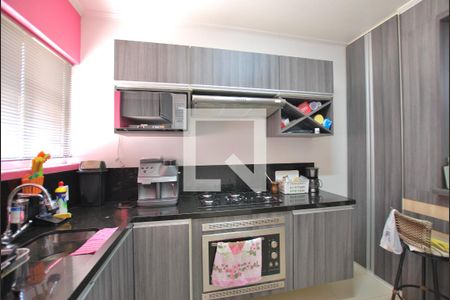 Casa à venda com 594m², 5 quartos e 8 vagasCozinha da casa 2
