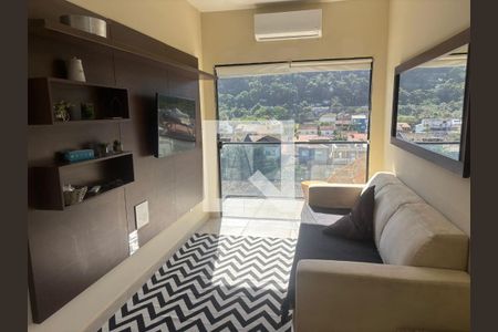 Sala de apartamento para alugar com 2 quartos, 54m² em Vargem Pequena, Rio de Janeiro