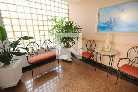 Apartamento à venda com 125m², 3 quartos e 2 vagasHall social