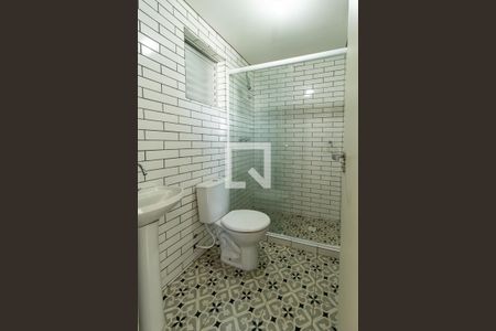 Banheiro Social de apartamento para alugar com 2 quartos, 52m² em Pinheirinho, Curitiba