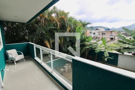 Casa à venda com 340m², 4 quartos e 3 vagasVaranda da Suite