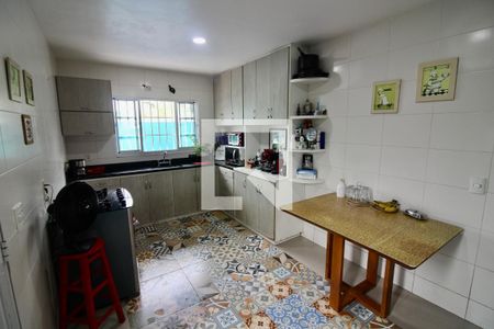 Casa à venda com 340m², 4 quartos e 3 vagasCozinha