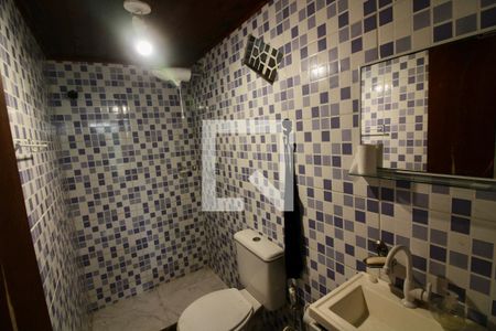 Casa à venda com 340m², 4 quartos e 3 vagasBanheiro Da Piscina