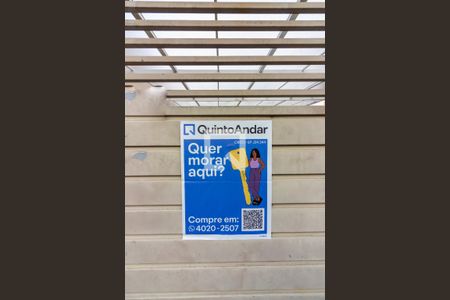 Casa à venda com 58m², 3 quartos e 2 vagas Casa à venda com 58m², 3 quartos e 2 vagasPlaca de Anuncio