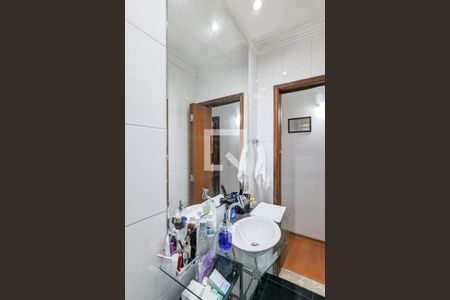 Apartamento à venda com 61m², 2 quartos e 1 vaga Apartamento à venda com 61m², 2 quartos e 1 vagaBanheiro
