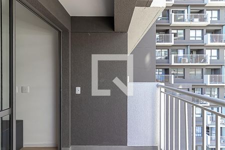 Studio à venda com 30m², 1 quarto e sem vaga Studio à venda com 30m², 1 quarto e sem vagaVaranda