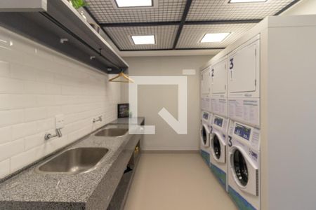 Studio à venda com 30m², 1 quarto e sem vaga Studio à venda com 30m², 1 quarto e sem vagaÁrea comum do prédio