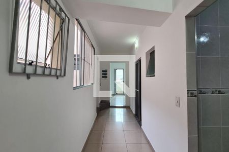 Casa à venda com 240m², 4 quartos e 2 vagasCorredor