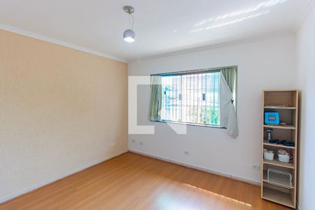 Suíte de casa à venda com 4 quartos, 240m² em Vila Ivg, São Paulo