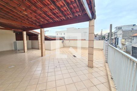 Casa à venda com 240m², 4 quartos e 2 vagasSalão de Festas