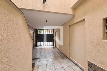 Casa à venda com 240m², 4 quartos e 2 vagasÁrea de Serviço e garagem