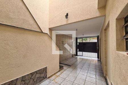 Casa à venda com 240m², 4 quartos e 2 vagasÁrea de Serviço e garagem