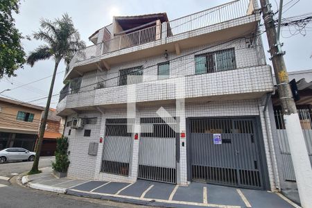 Casa à venda com 240m², 4 quartos e 2 vagasFachada