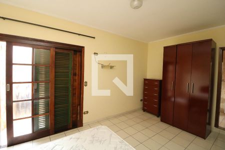 Casa para alugar com 250m², 3 quartos e 2 vagasSuite