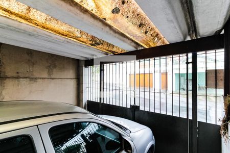 Casa à venda com 252m², 4 quartos e 3 vagas Casa à venda com 252m², 4 quartos e 3 vagasGaragem