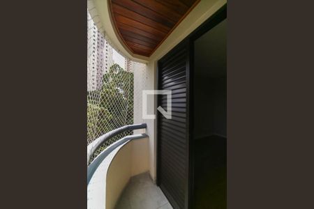 Apartamento para alugar com 118m², 3 quartos e 2 vagas Apartamento para alugar com 118m², 3 quartos e 2 vagasVaranda