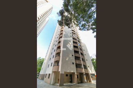 Apartamento para alugar com 118m², 3 quartos e 2 vagas Apartamento para alugar com 118m², 3 quartos e 2 vagasFachada