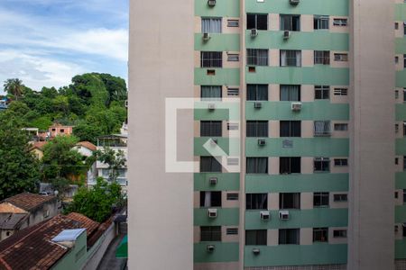 Apartamento à venda com 70m², 2 quartos e 1 vaga Apartamento à venda com 70m², 2 quartos e 1 vagaVista da Cozinha e Área de Serviço