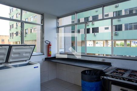 Apartamento à venda com 70m², 2 quartos e 1 vaga Apartamento à venda com 70m², 2 quartos e 1 vagaÁrea comum - Cozinha do Salão de festas