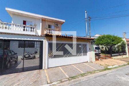 Casa à venda com 200m², 3 quartos e 2 vagasFachada