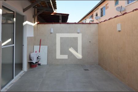 Casa de condomínio à venda com 83m², 3 quartos e 1 vagaÁrea de Serviço