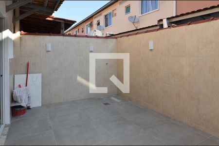 Casa de condomínio à venda com 83m², 3 quartos e 1 vagaÁrea de Serviço