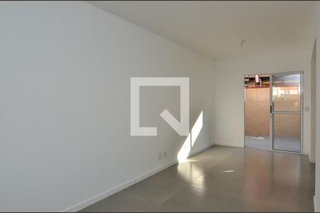 Sala de casa de condomínio para alugar com 3 quartos, 83m² em Vargem Pequena, Rio de Janeiro