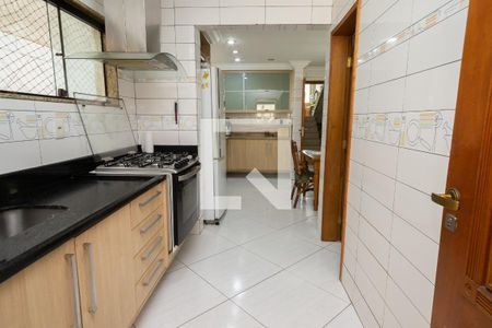 Casa à venda com 360m², 3 quartos e 4 vagasCozinha 