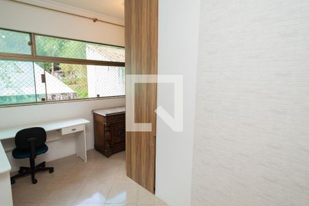 Casa à venda com 360m², 3 quartos e 4 vagasEscritório