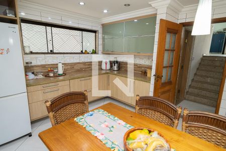 Casa à venda com 360m², 3 quartos e 4 vagasCozinha 