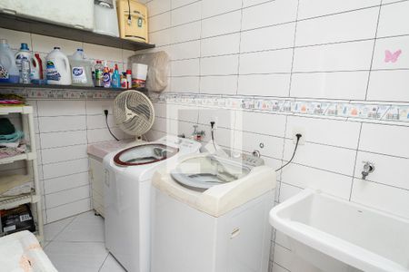 Casa à venda com 360m², 3 quartos e 4 vagasÁrea de Serviço