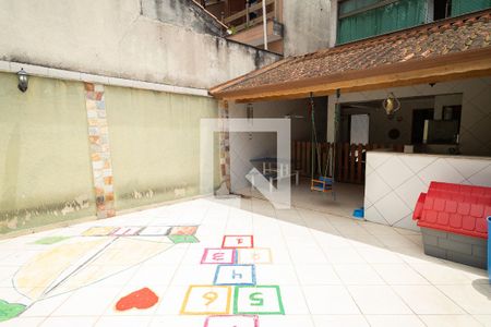 Casa à venda com 360m², 3 quartos e 4 vagasÁrea Churrasqueira 