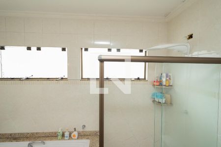 Casa à venda com 360m², 3 quartos e 4 vagasBanheiro - Suíte 3