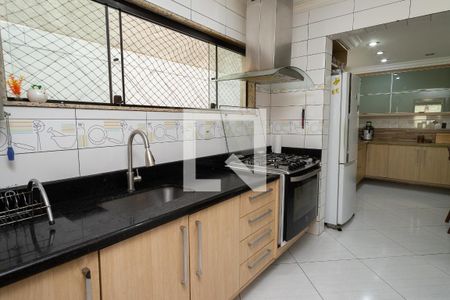 Casa à venda com 360m², 3 quartos e 4 vagasCozinha 
