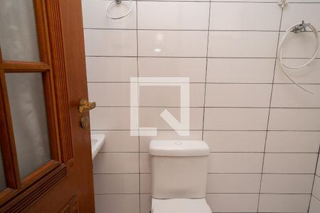 Casa à venda com 360m², 3 quartos e 4 vagasBanheiro de Serviço 