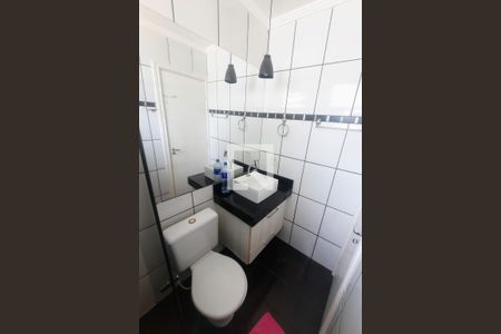 Casa de condomínio para alugar com 180m², 3 quartos e 2 vagas Casa de condomínio para alugar com 180m², 3 quartos e 2 vagasBanheiro