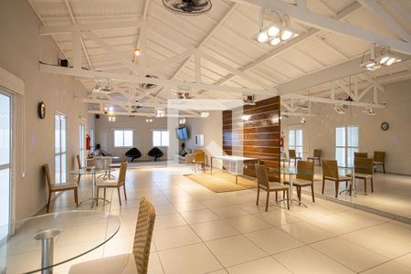 Apartamento para alugar com 44m², 2 quartos e sem vaga Apartamento para alugar com 44m², 2 quartos e sem vagaÁrea comum - Salão de festas