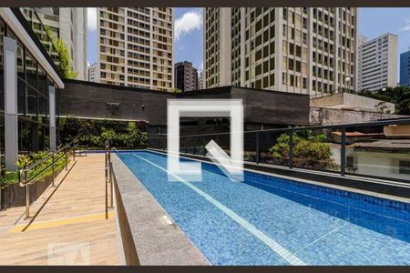 Apartamento à venda com 27m², 1 quarto e sem vaga Apartamento à venda com 27m², 1 quarto e sem vagaÁrea comum - Piscina