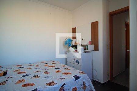 Quarto 1 de apartamento à venda com 2 quartos, 40m² em Jardim Dona Leopoldina, Porto Alegre