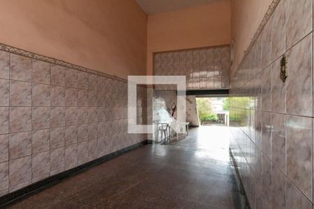 Casa à venda com 600m², 4 quartos e 3 vagas Casa à venda com 600m², 4 quartos e 3 vagasGaragem