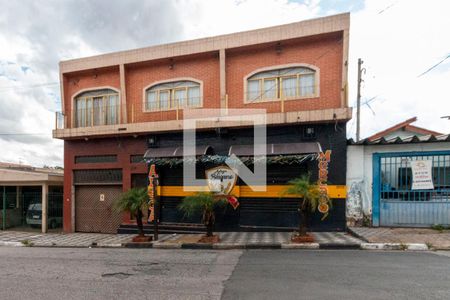 Casa à venda com 600m², 4 quartos e 3 vagas Casa à venda com 600m², 4 quartos e 3 vagasFachada