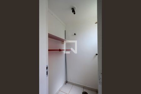 Apartamento para alugar com 65m², 2 quartos e 1 vagaÁrea de serviço - dispensa
