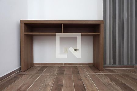Apartamento para alugar com 65m², 2 quartos e 1 vagaQuarto 2 / Escritório - detalhes