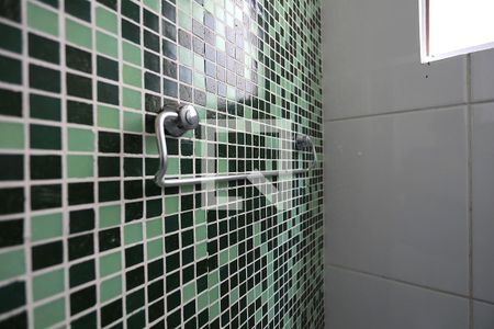 Apartamento para alugar com 65m², 2 quartos e 1 vagaSuíte - banheiro - detalhes